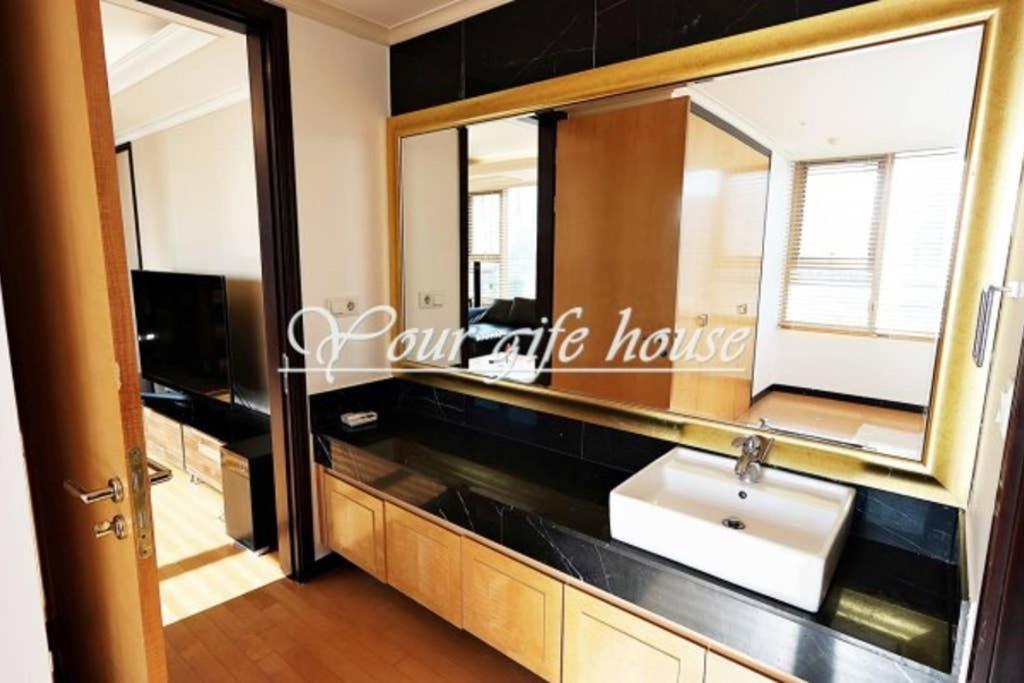 Gangnam Luxury Penthouse Apartment Seoul