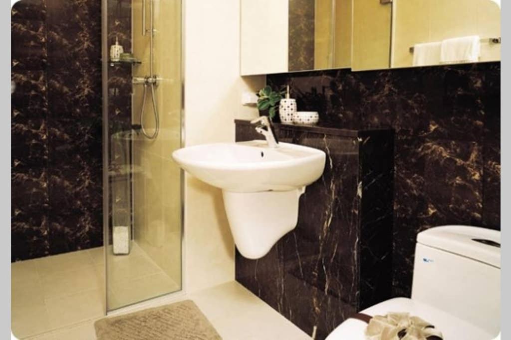 Gangnam Luxury Penthouse Apartment *